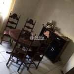 Casa residencial disponível para venda no bairro Cazeca em Uberlândia-MG