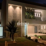 Casa em condomínio disponível para venda no bairro Granja Marileusa em Uberlândia-MG