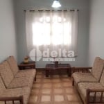 Casa residencial disponível para venda no bairro Umuarama em Uberlândia-MG