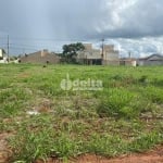 Terreno disponível para venda no bairro Jardim Holanda em Uberlândia-MG