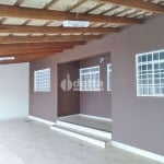 Casa residencial disponível para venda no bairro Segismundo Pereira em Uberlândia-MG