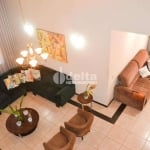 Casa residencial disponível para venda no bairro Gávea em Uberlândia-MG