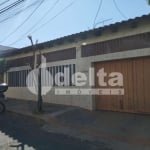 Casa residencial  disponível para venda no bairro Santa Mônica em Uberlândia-MG