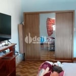 Casa residencial disponível para venda no bairro Marta Helena  em Uberlândia-MG