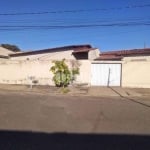 Casa Residencial disponível para Venda no bairro Planalto em Uberlândia-MG