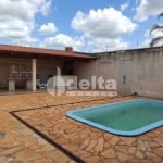 Casa residencial disponível para venda no bairro Carajás em Uberlândia-MG