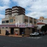 Casa residencial  disponível para venda no bairro Santa Mônica em Uberlândia-MG