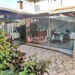 Casa residencial disponível para venda no bairro Nova Uberlândia em Uberlândia-MG