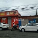 Imóvel comercial disponível para venda no bairro Cazeca em Uberlândia-MG