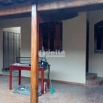 Casa residencial disponível para venda no bairro Cidade Jardim em Uberlândia-MG