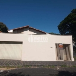 Casa residencial disponível para venda no bairro Nossa Senhora Aparecida em Uberlândia-MG