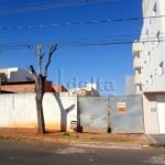 Terreno disponível para venda no bairro Santa Mônica em Uberlândia-MG