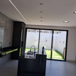 Casa residencial disponível para venda no bairro Praça Alto Umuarama em Uberlândia-MG