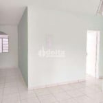 Apartamento disponível para locação e venda no bairro Daniel Fonseca em Uberlândia-MG