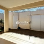 Casa residencial disponível para venda no bairro Jardim Botânico em Uberlândia-MG