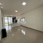 Casa residencial disponível para venda no bairro Jardim Karaíba em Uberlândia-MG