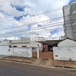 LOTE DE DISPONÍVEL À VENDA  NO BAIRRO SANTA MÔNICA  DE ESQUINA COM 360M2