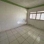 Casa disponível para venda no bairro Jardim das Palmeiras em Uberlândia-MG