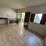 Casa residencial com cômodo comercial disponível para locação no bairro Morumbi em Uberlândia-MG