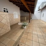 Casa residencial disponível para locação no bairro Vigilato Pereira em Uberlândia-MG