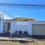 Casa Residencial e Comercial disponível para locação e venda no bairro Santa Mõnica em Uberlândia-MG.