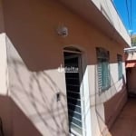 Casa residencial disponível para Locação no bairro Centro em Uberlândia-MG.