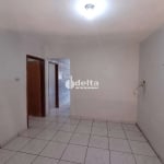 Casa disponível para locação no bairro Aclimação em Uberlândia-MG.