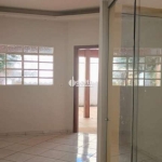 Casa disponível para locação no bairro Nova Uberlândia em Uberlândia-MG