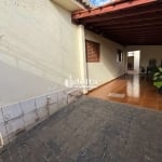 Casa residencial disponível para Venda no bairro Bom Jesus em Uberlândia-MG.