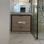 Apartamento disponível para venda no bairro Santa Mônica em Uberlândia-MG