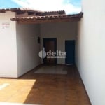 Casa disponível para locação no bairro Planalto em Uberlândia-MG.