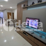 Casa residencial disponível para venda no bairro Jardim Ipanema em Uberlândia-MG