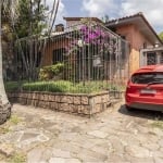 Casa para venda  no Bairro Três Figueiras em Porto Alegre