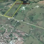 Área em Pindamonhangaba 800000 m²