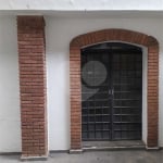 Casa com 3 quartos para alugar na Rua Tupiguaes, 148, Santana, São Paulo