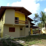 Ubatuba, Jardim Carolina - Linda casa sobrado em excelente localização c/ 03 dormitorios.