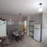 Casa à venda em Jundiaí-SP, Parque Cidade Jardim II: 2 quartos, 1 sala, 4 vagas, 150m² de área. Venha conhecer!