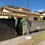 Casa à venda em Casimiro de Abreu-RJ, bairro Praia Santa Irene: 2 quartos, 1 sala, 1 banheiro, 1 vaga de garagem!