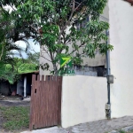 Casa à venda em Casimiro de Abreu-RJ, Jardim Miramar: 2 quartos, 1 suíte, 1 sala, 2 banheiros, 1 vaga, 130m². Aproveite!