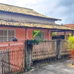 Casa à venda em Casimiro de Abreu-RJ, no bairro Peixe Dourado II - Barra de São João. 3 quartos, 1 suíte, 1 sala, 1 banheiro, 3 vagas de garagem e 170,00 m² de área.