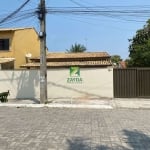 Imperdível! Casa à venda em Casimiro de Abreu-RJ, bairro Peixe Dourado I - Barra de São João. 3 quartos, 1 suíte, 2 salas, 1 banheiro, 5 vagas de garagem, 180m² de área.