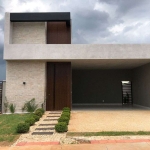 Casa à venda, 3 Suítes de 160m² no condomínio Parqville Jacarandá em Ap. Goiânia