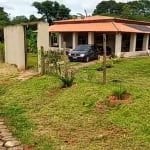 Casa de condomínio a venda com 3 quartos, 239m²