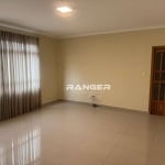 Apartamento com 2 dormitórios no bairro do Marapé em Santos