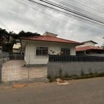 Casa para Venda em Florianópolis, Saco Dos Limões, 2 dormitórios, 1 banheiro, 2 vagas