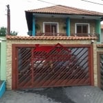 Casa à venda em Osasco-SP no bairro Jaguaribe: 3 quartos, 1 suíte, 1 sala, 3 banheiros, 4 vagas de garagem, 125m² de área.