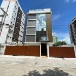 Apartamento Térreo com área privativa a poucos metros da praia a venda por R$ 454.000 - Ponta de Campina - Cabedelo/PB