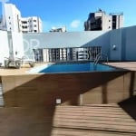 Cobertura com piscina  e estrutura de lazer e segurança.