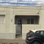 Casa com 3 quartos à venda na Rua Armando de Salles Oliveira, 239, Centro, Araraquara