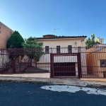 Casa com 3 quartos à venda na Avenida Mário Ybarra de Almeida, 154, Centro, Araraquara